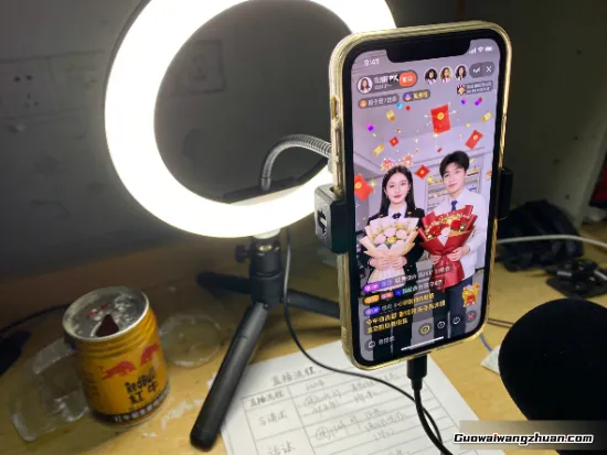 怎么才能赚音浪？那些在直播间刷屏的嘉年华，究竟是怎么来的