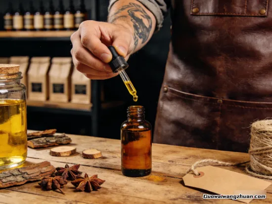 那些靠卖胡子油发家的人，都看懂了什么生意经