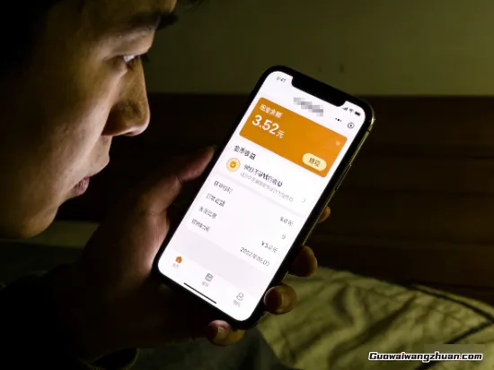 抖音极速版赚的那点金币，连一瓶可乐都换不来