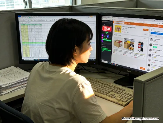 她从未见过那个水果削皮器，却为它处理了八百个售后投诉