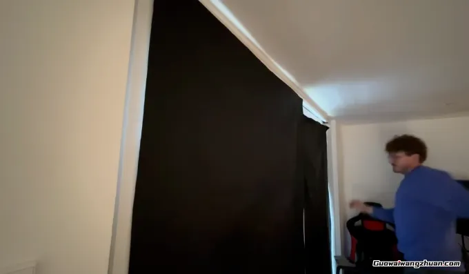 YouTuber必学技巧：如何用一台电视模拟价值百万的演播室